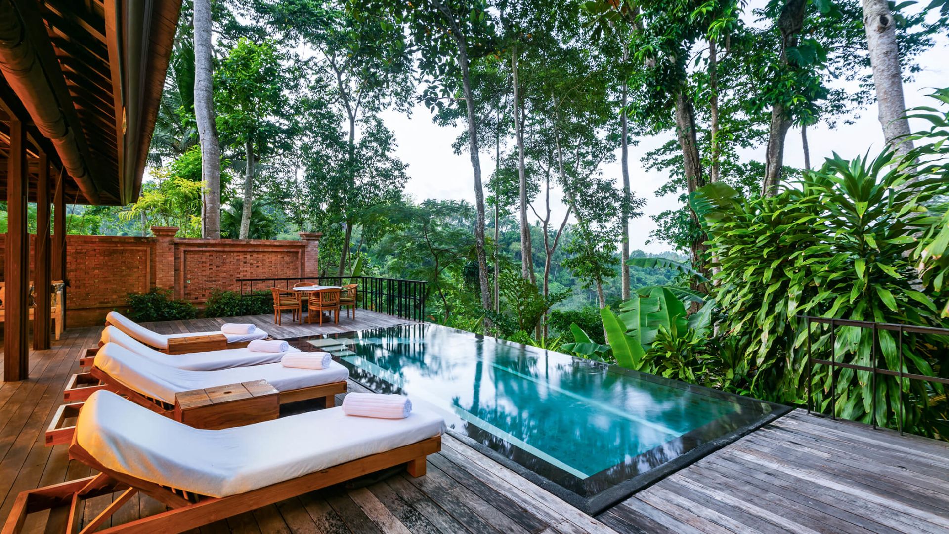 affordable luxury stays